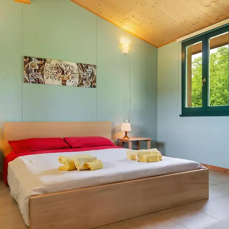 Captivating In With Swimming Pool San Ginesio